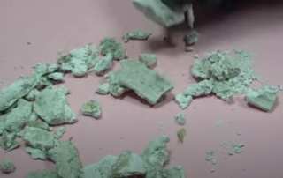 Sedimenti calcarei che spesso occludono i pozzetti ispettivi o le scatole sifonate dei nostri impianti di scarico del lavabo e del lavello cucina